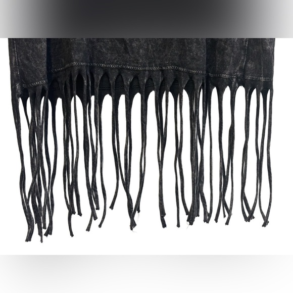 Girls Vintage Havana “I can’t” emoji 100% Cotton sleeveless fringe tank top✨ - Picture 3 of 6